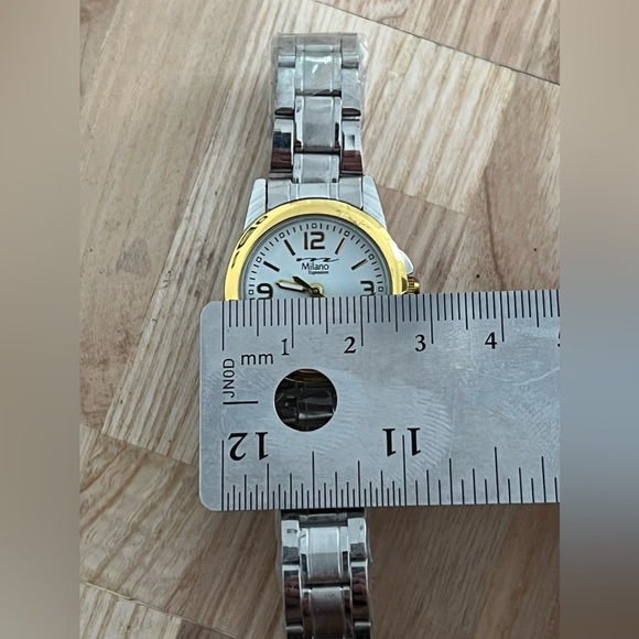 Milano Expressions Ladies Watch Stainless Bracelet White Dial Gold Tone Hands - Picture 10 of 11